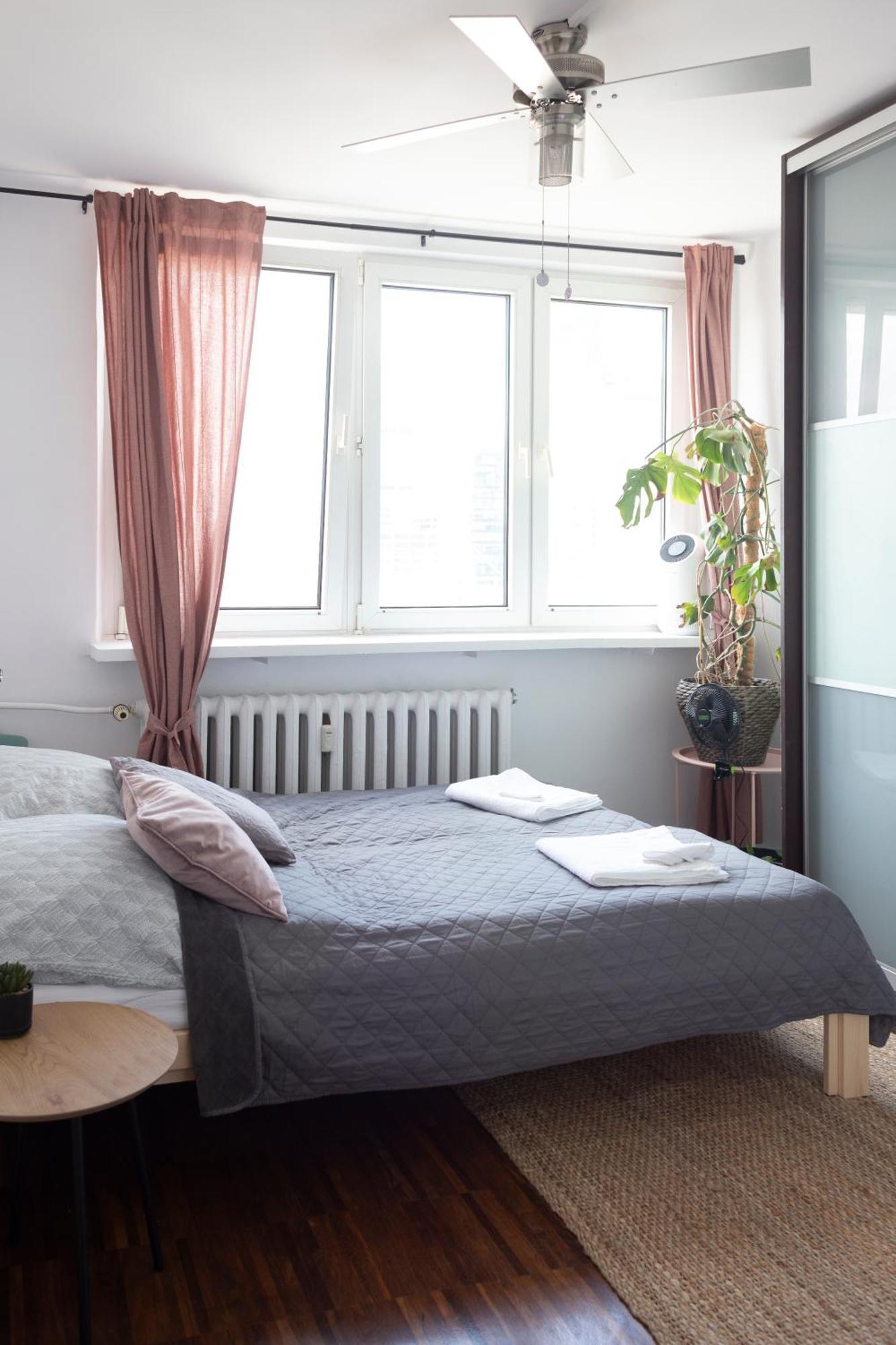 Iron Sunset Apartment Varsovie Extérieur photo